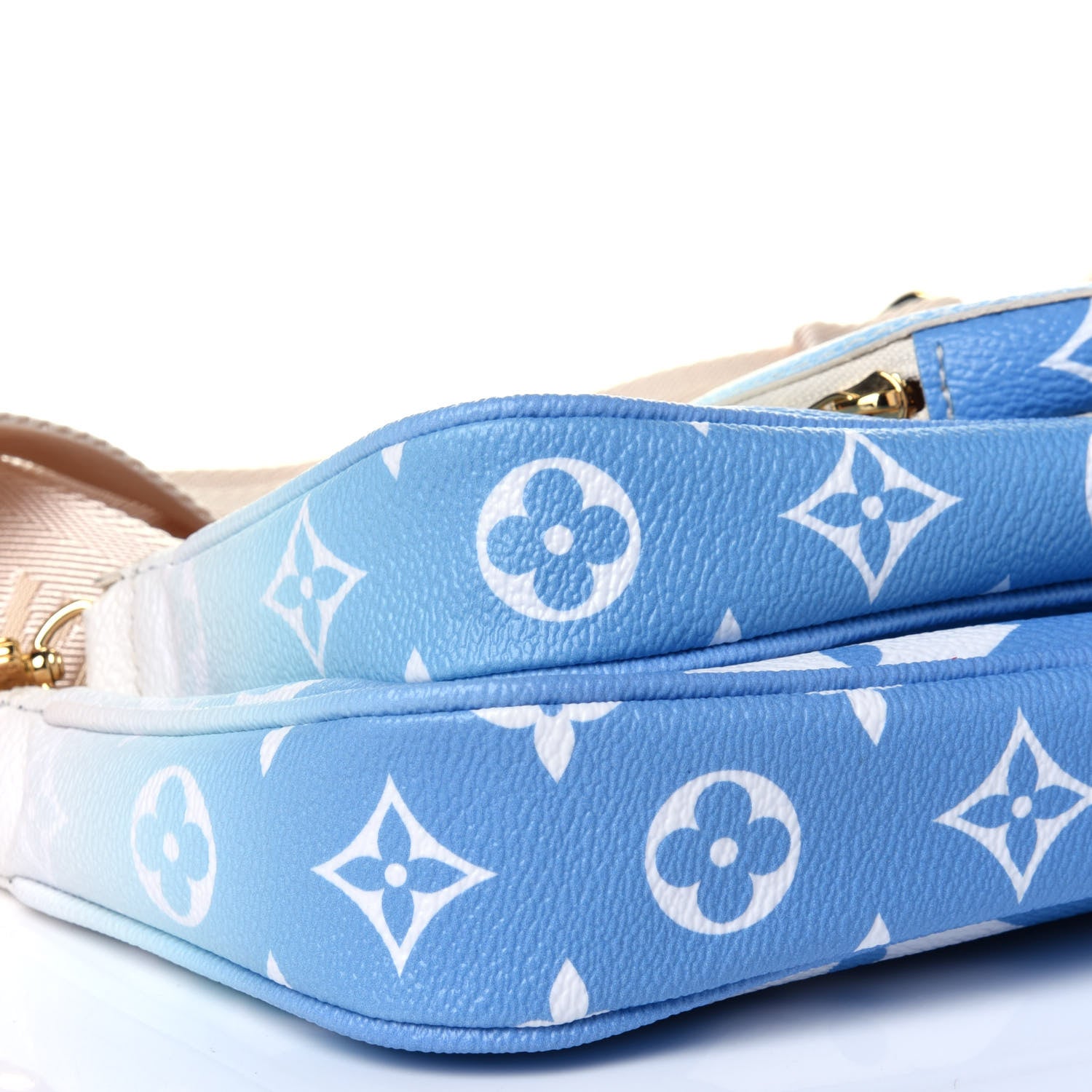 Louis Vuitton Monogram Giant By The Pool Multi Pochette Accessories Blue 8 of 13