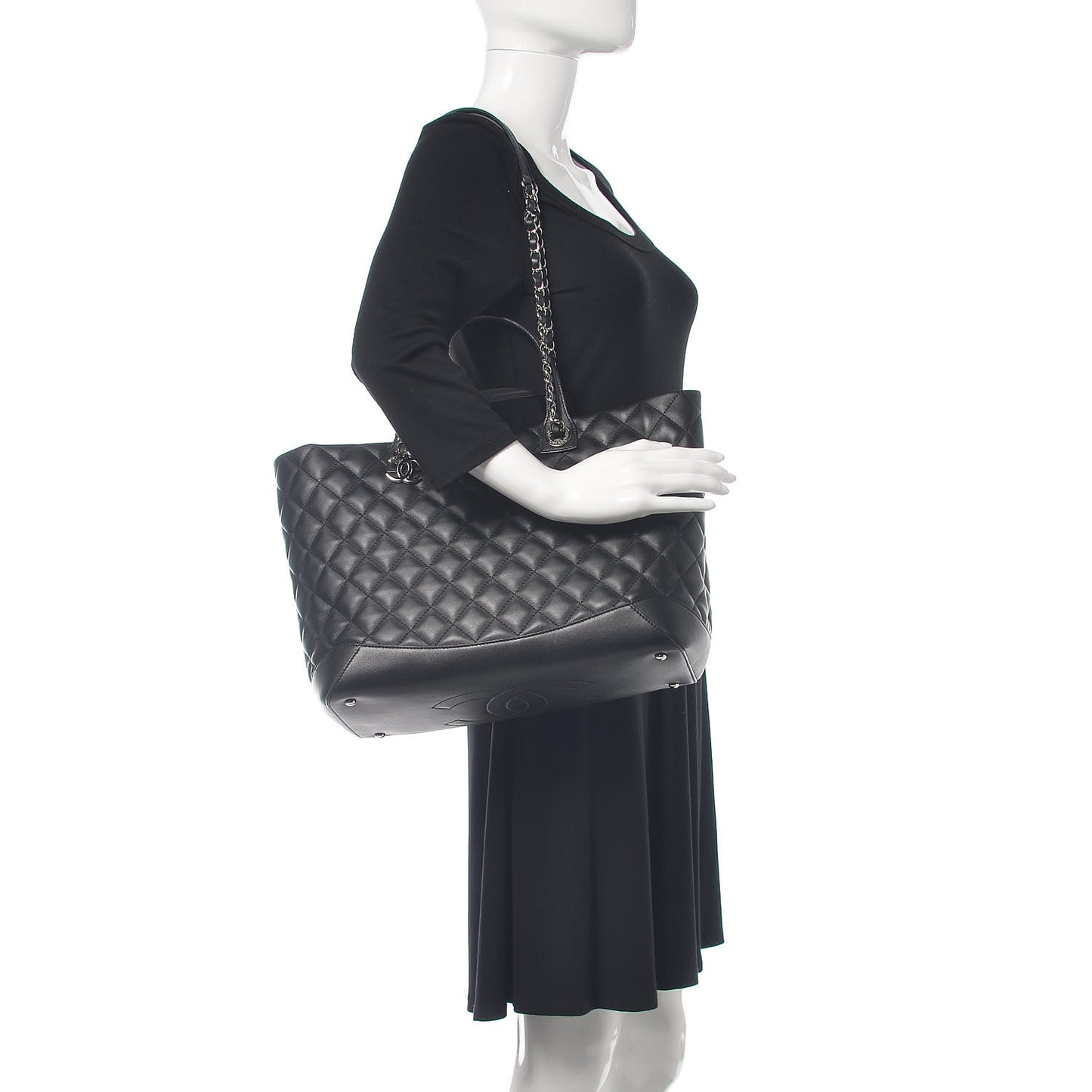 Calfskin Quilted Large Easy Shopping Tote Black