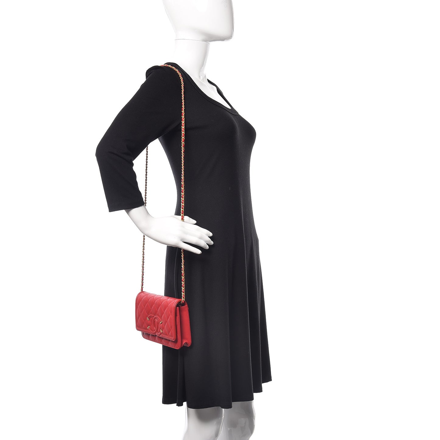 Caviar Quilted CC Filigree Wallet On Chain WOC Red