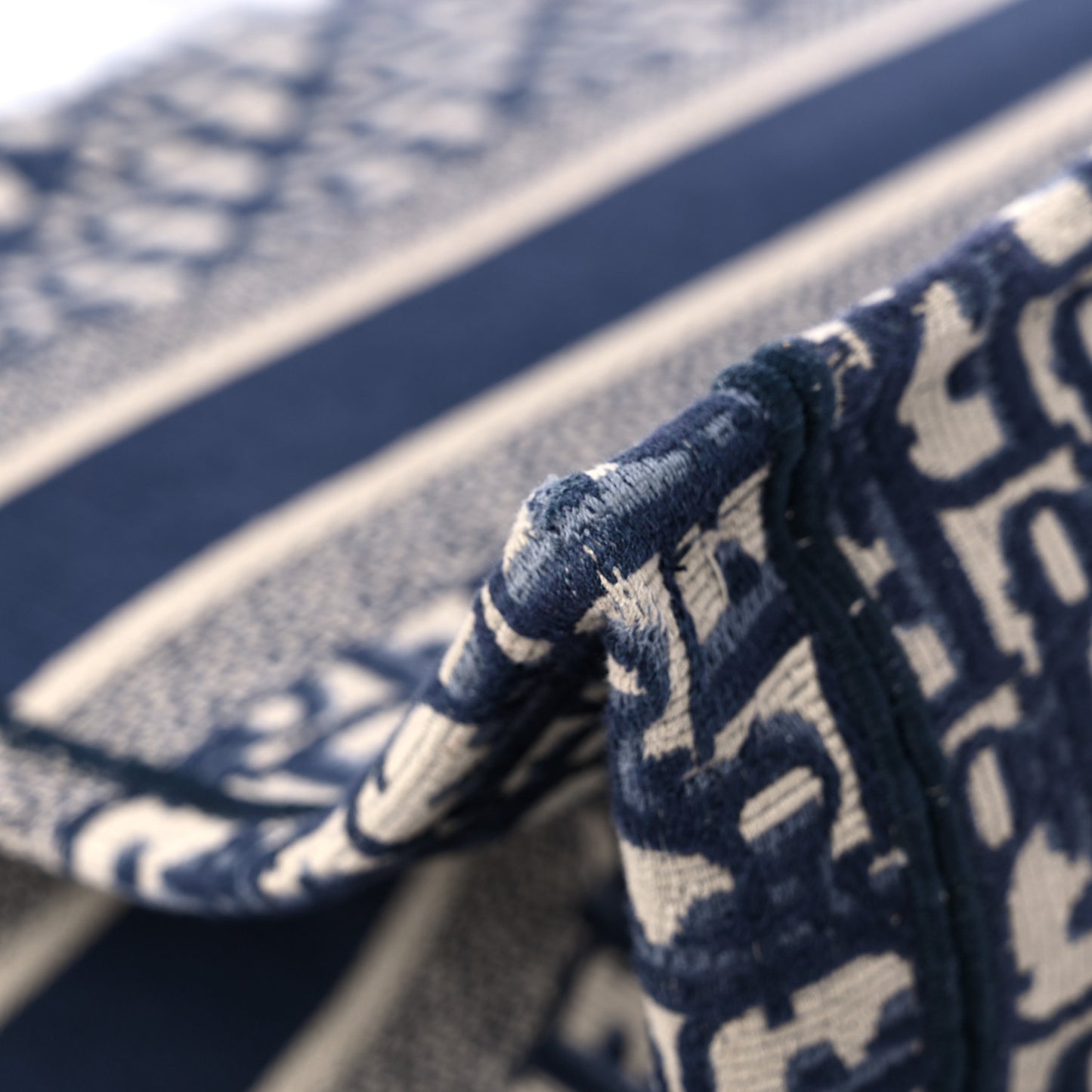 Oblique Medium Book Tote Blue Multicolor