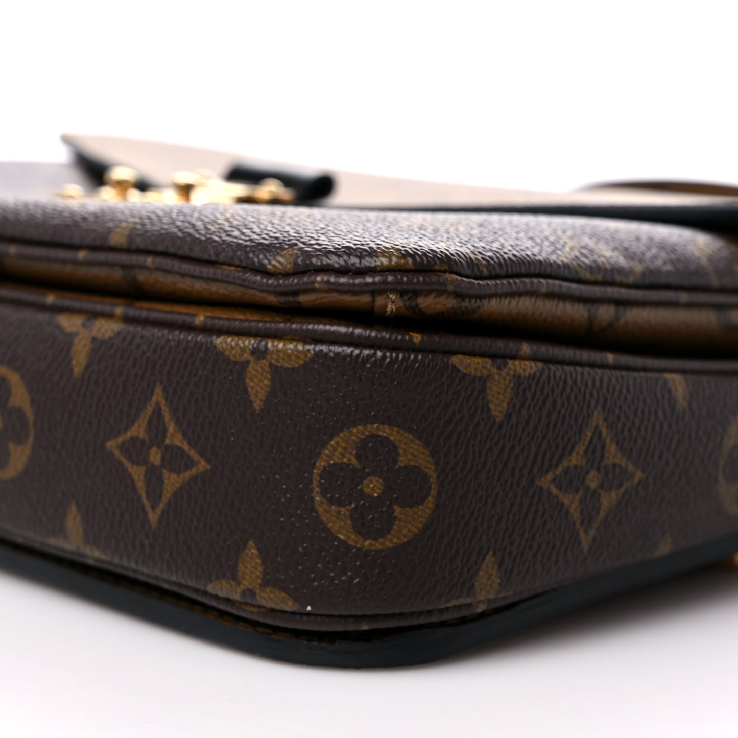 Reverse Monogram Pochette Metis
