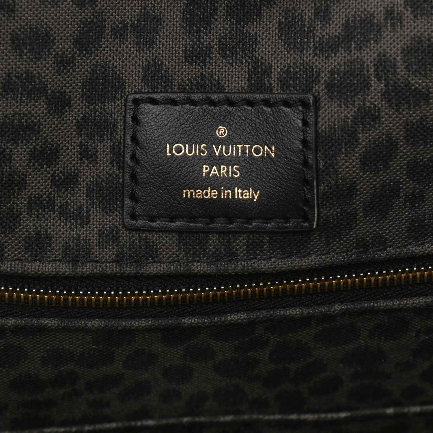 Louis Vuitton Monogram Giant Wild At Heart Onthego GM Arizona 6 of 9