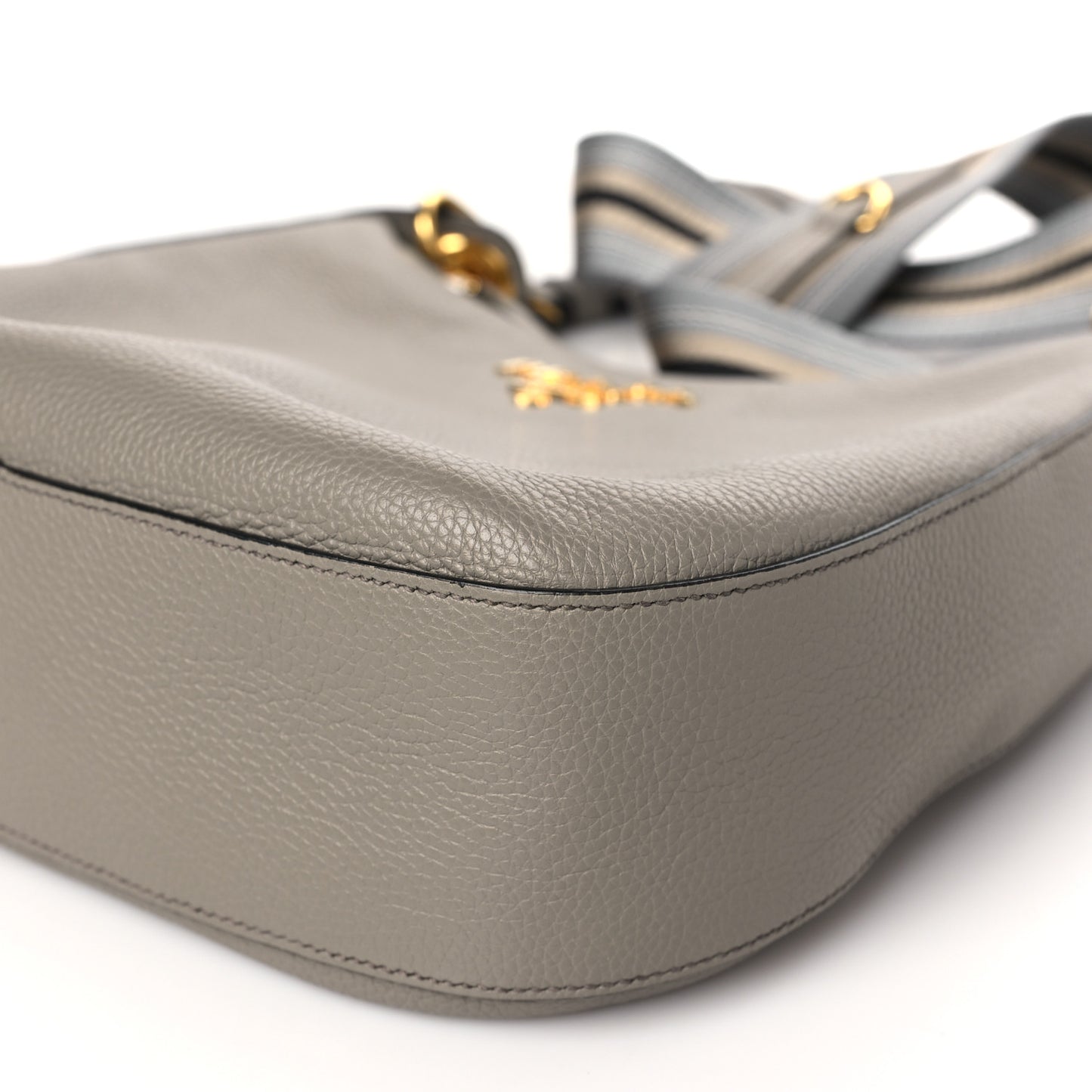 Vitello Phenix Zippered Messenger Hobo Argilla