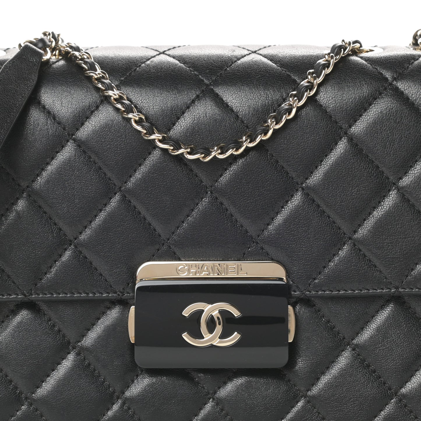 Sheepskin Quilted Beauty Lock Flap Black