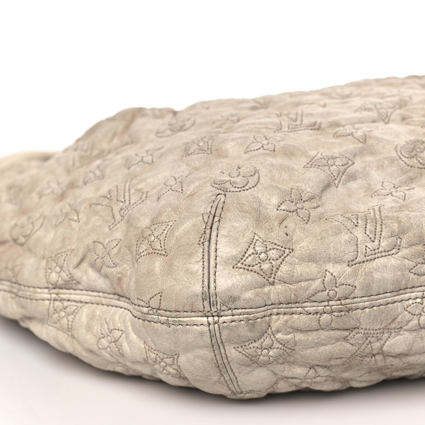 Lambskin Olympe Nimbus GM Ecru