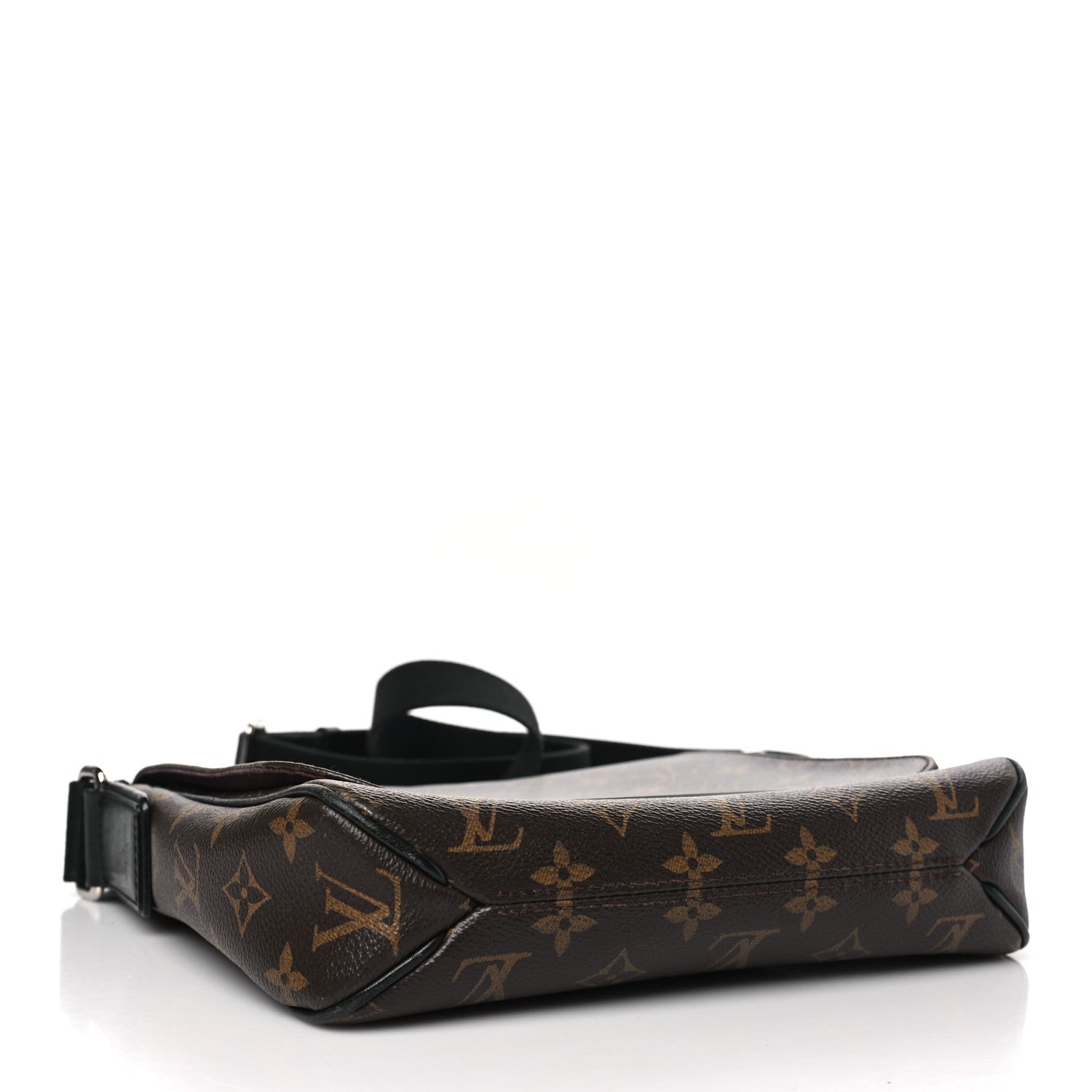 Louis Vuitton Monogram Macassar District PM 4 of 10