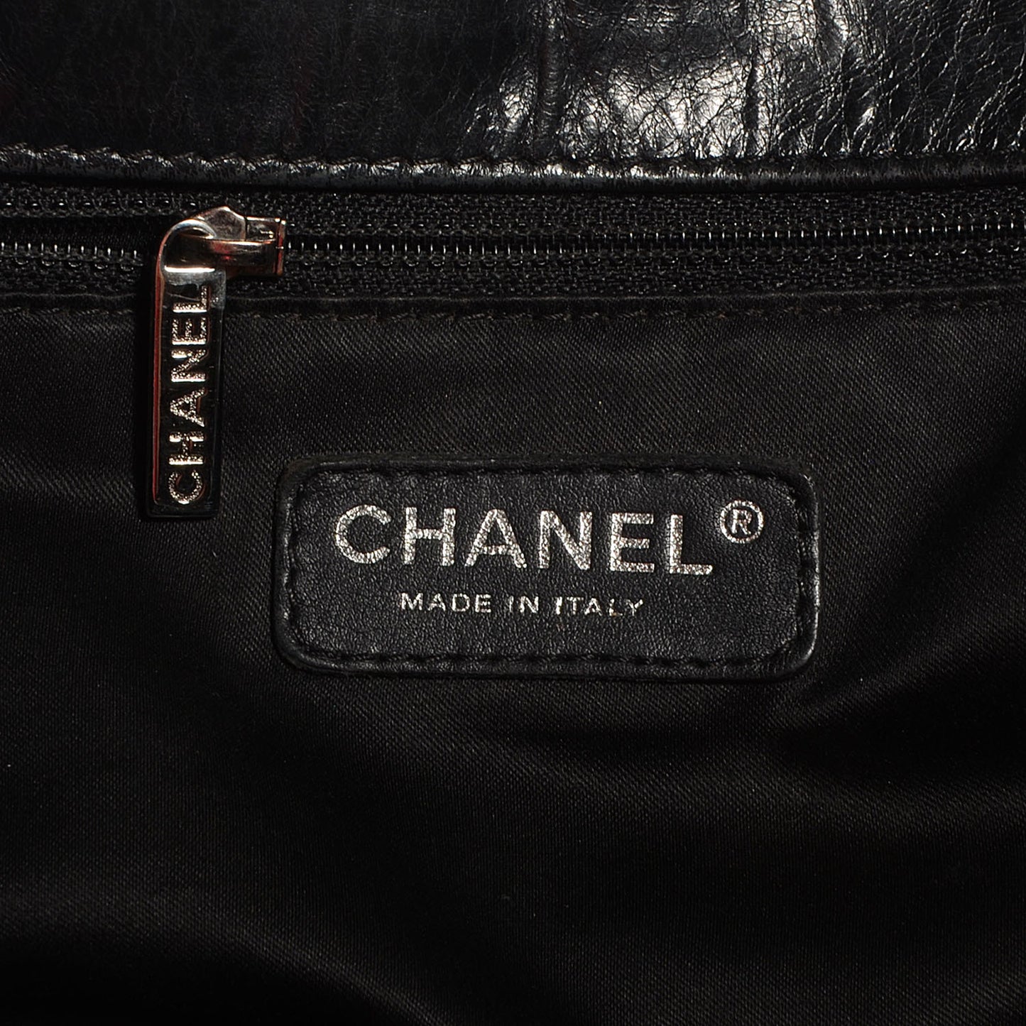 Glazed Calfskin Twisted Maxi Flap Black