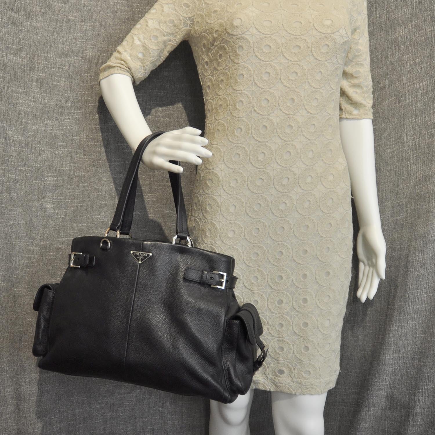 Prada Vitello Daino Shoulder Bag Nero Black 2 of 9