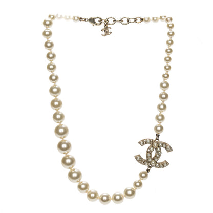 Chanel Graduated Pearl CC Short Necklace Gold 3 of 5
