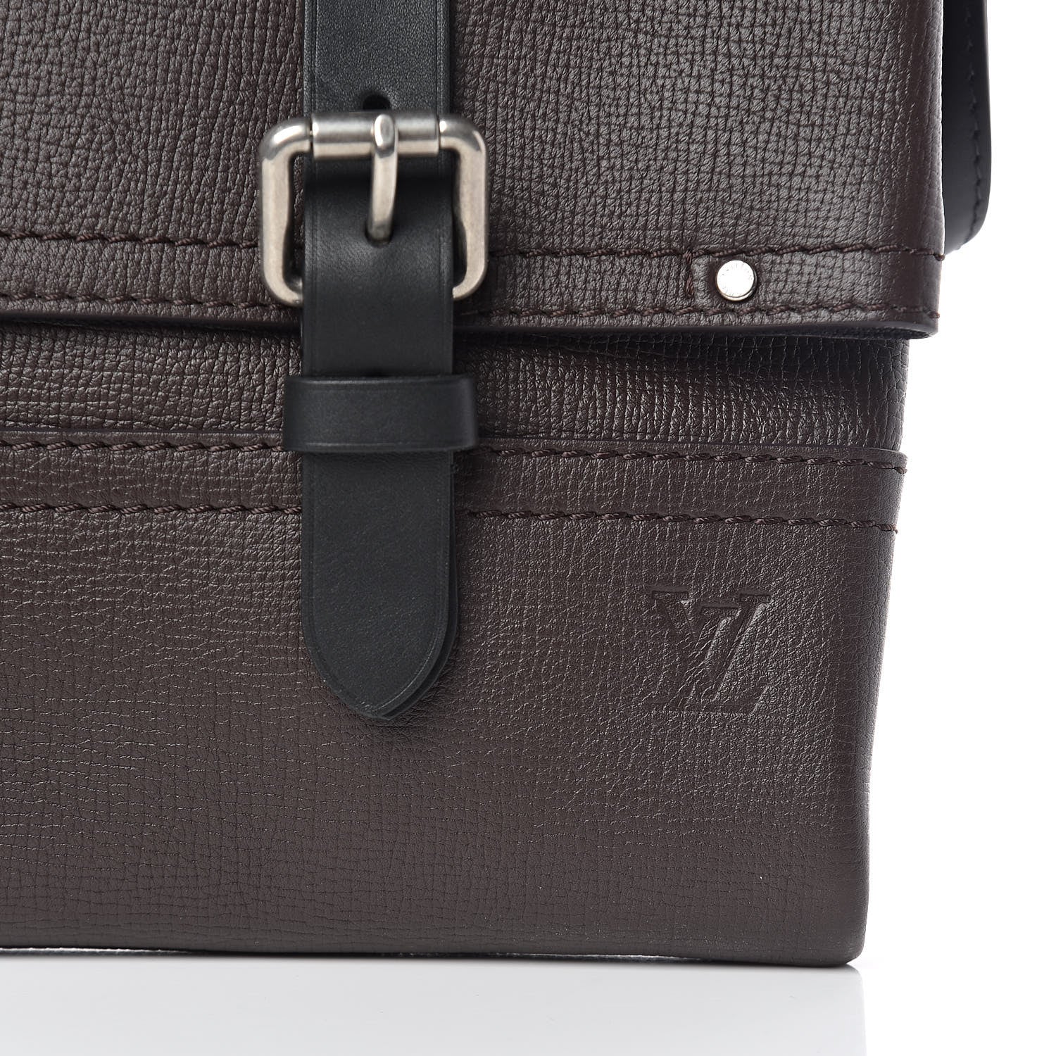 Louis Vuitton Utah Canyon Messenger MM Marron 10 of 10