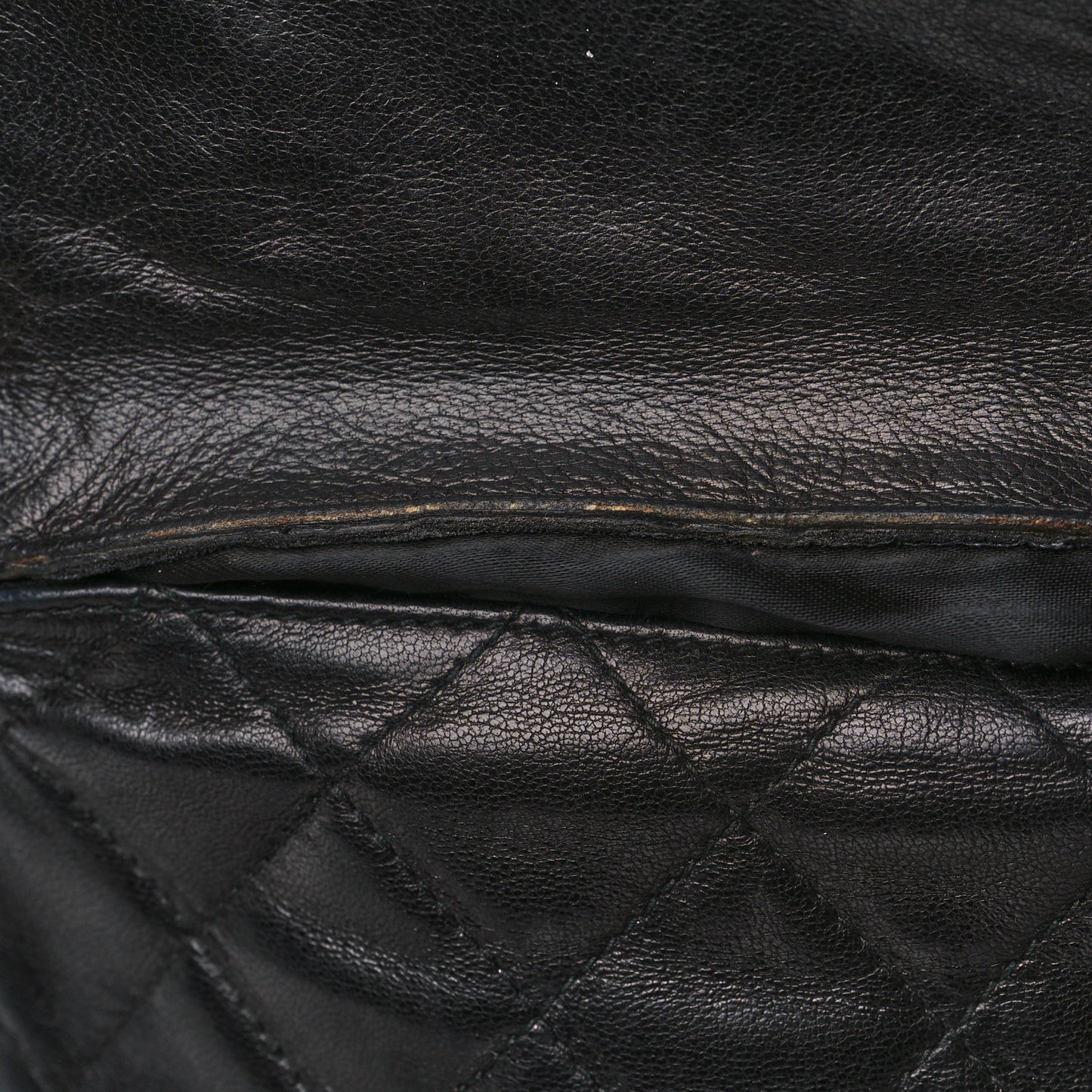 Lambskin Quilted CC Tassel Camera Case Black