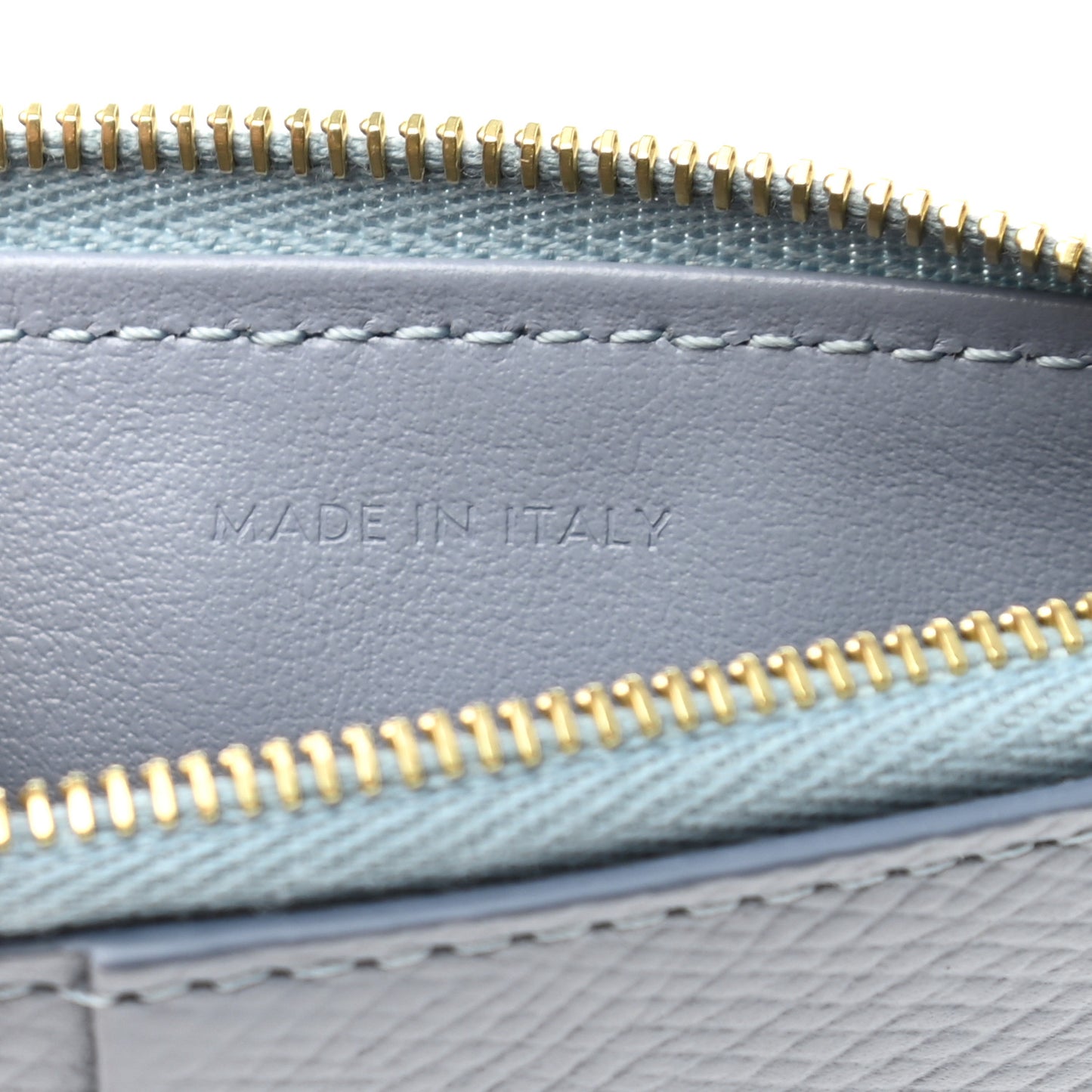 Grained Calfskin Zipped Card Holder Artic Blue