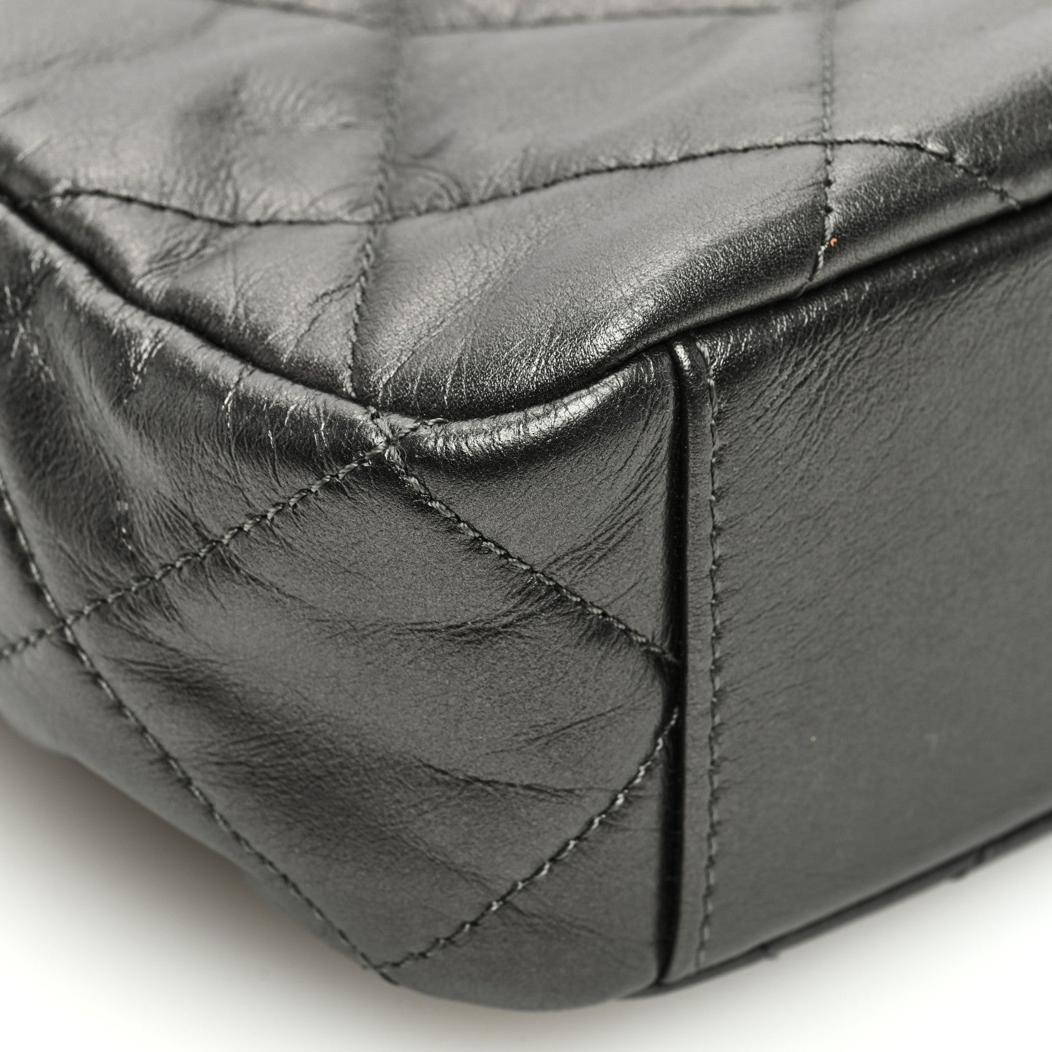 Chanel Metallic Calfskin Pearl Quilted CC Mini Camera Case Ruthenium 9 of 11