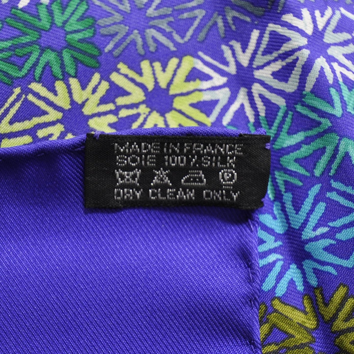 Silk The Rhythm of China Scarf 90