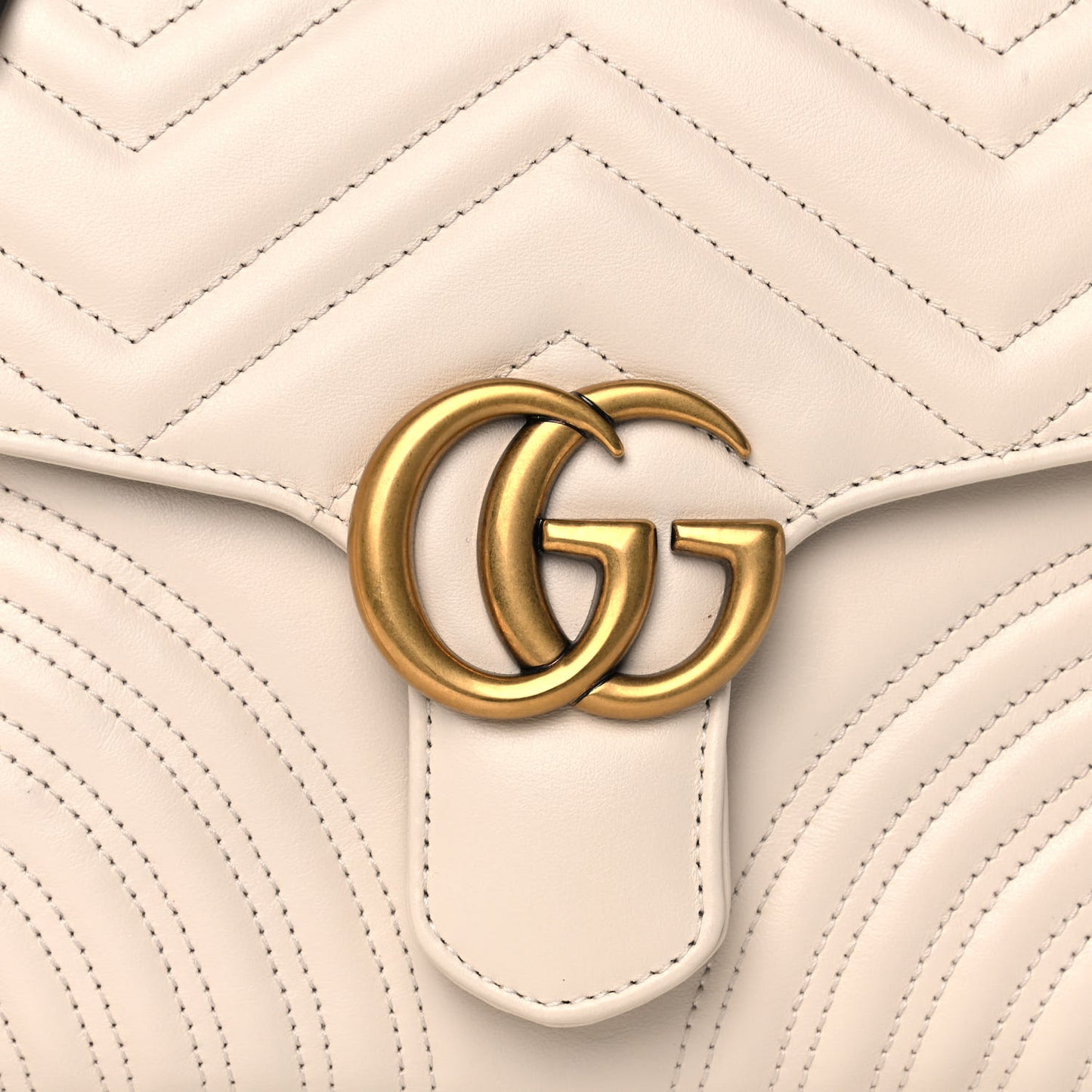 Calfskin Matelasse Small GG Marmont Top Handle Shoulder Bag White