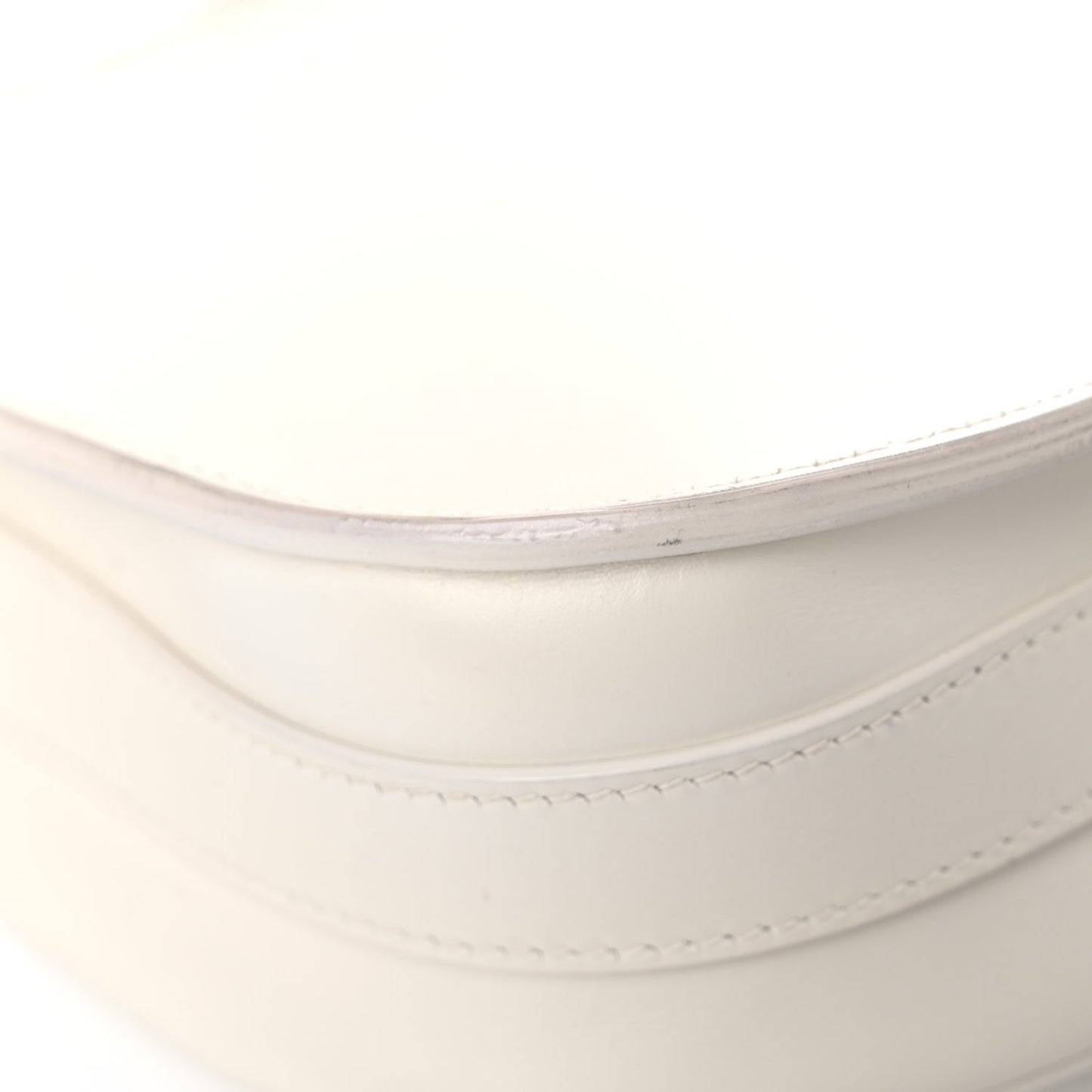 Box Calfskin Medium Bobby Flap Latte