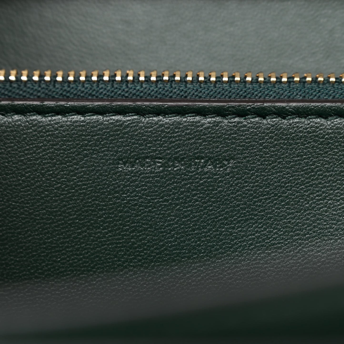 Box Calfskin Classic Box Medium Flap Bag Amazone