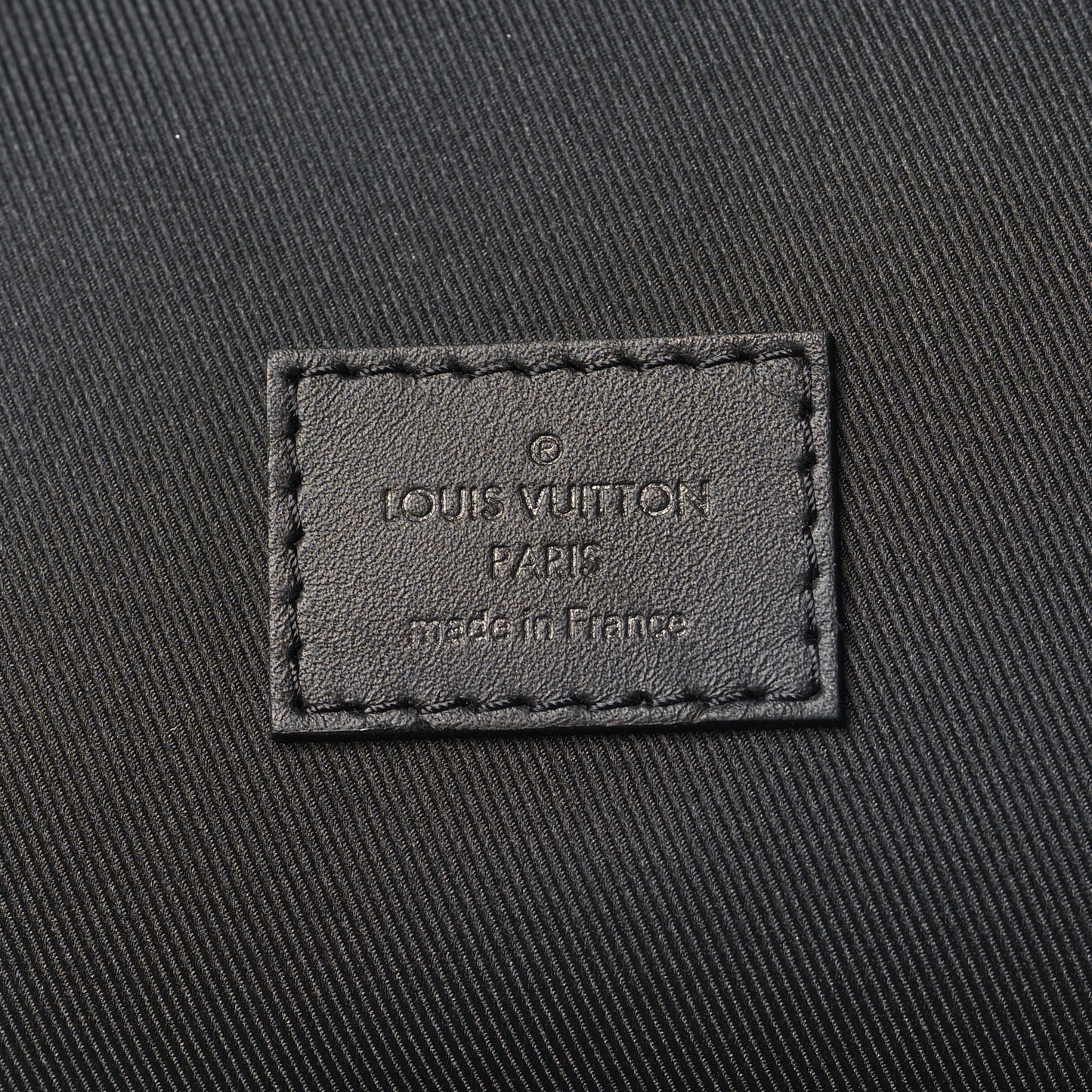 Damier Graphite Avenue Sling Bag Onyx Silver