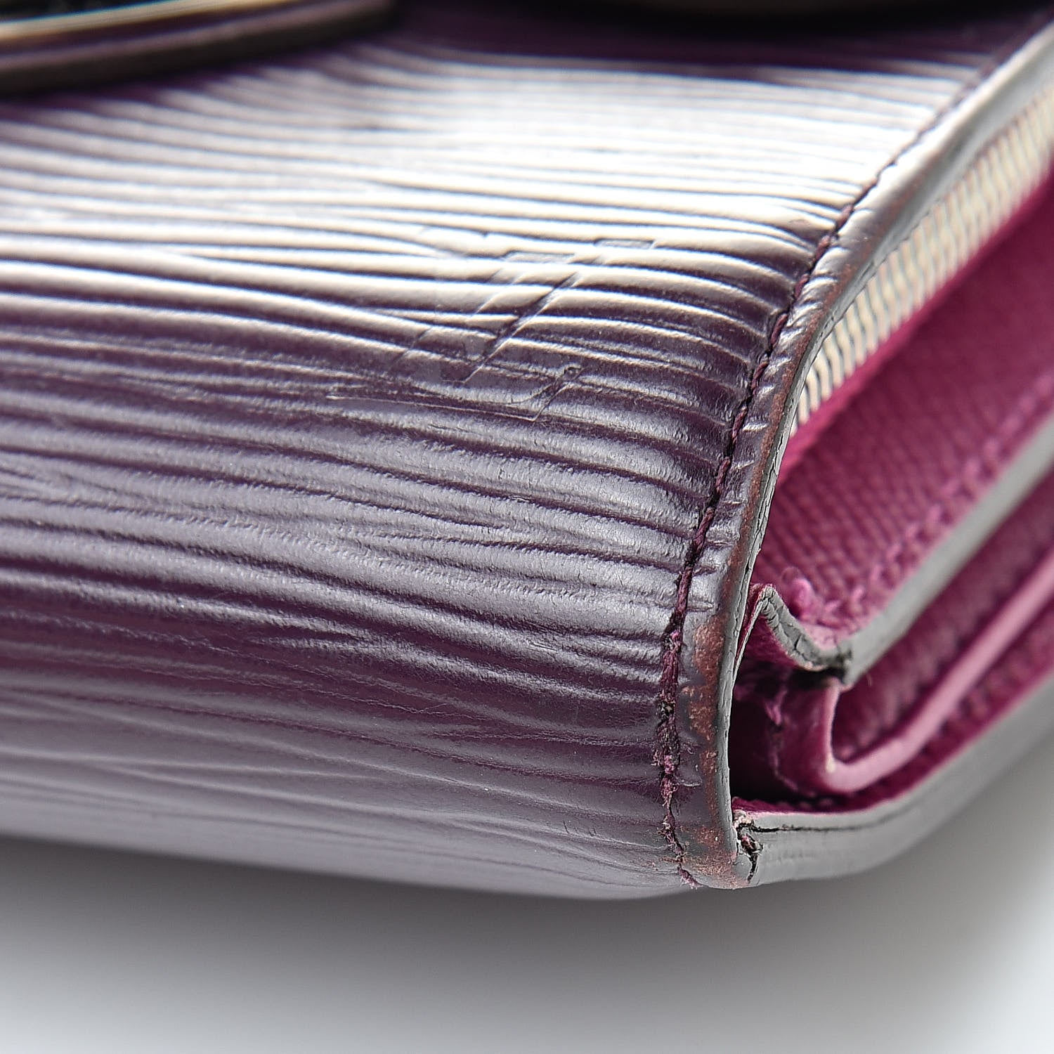 Louis Vuitton Epi Joey Wallet Cassis 14 of 18