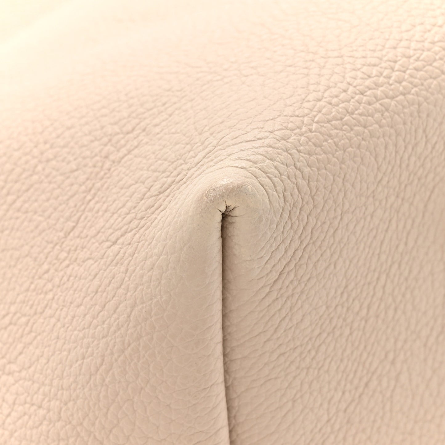 Grained Calfskin Low Key Hobo MM Limestone