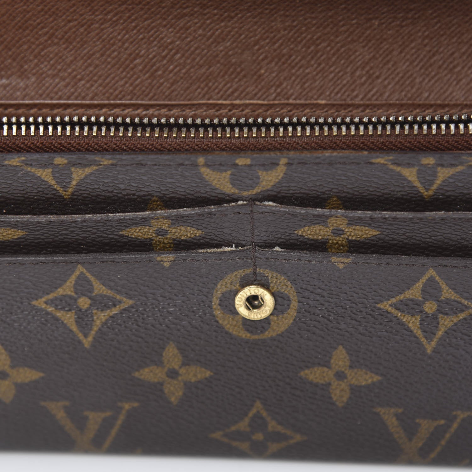 Louis Vuitton Monogram Sarah Wallet 10 of 17