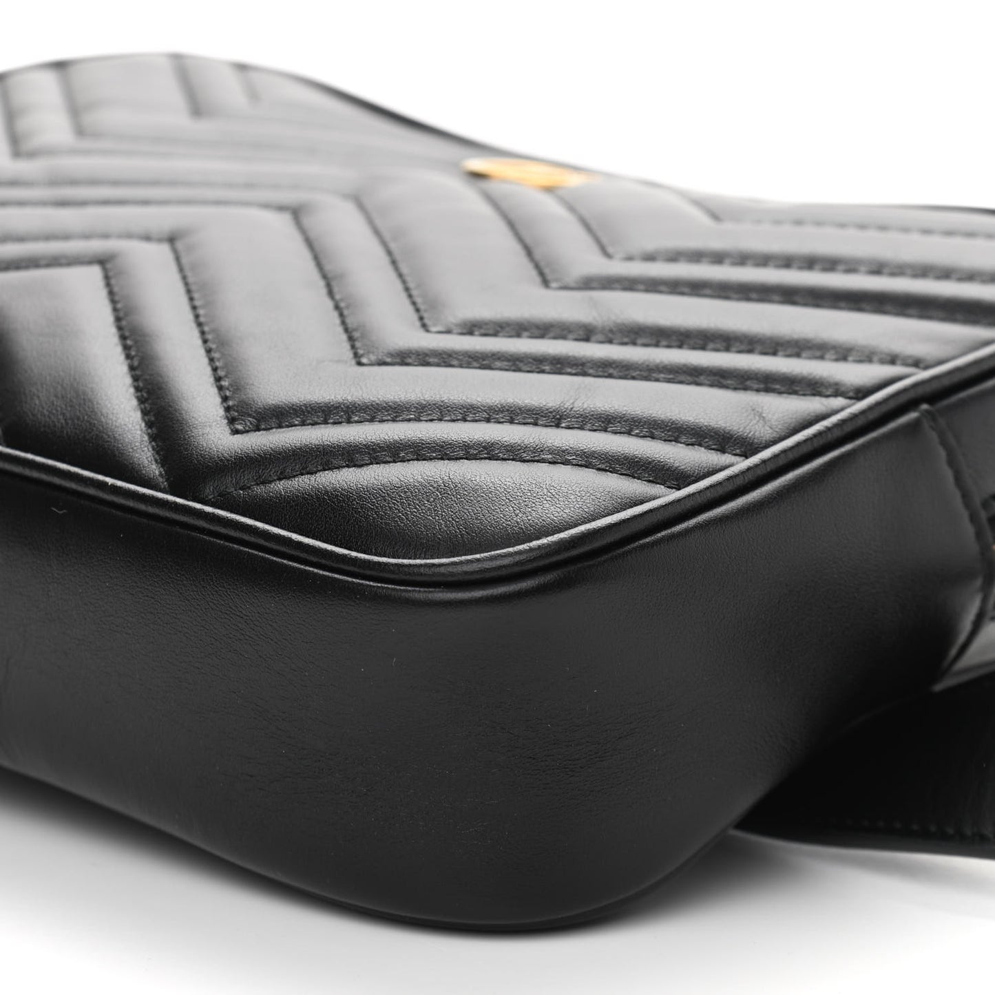 Calfskin Matelasse Mens GG Marmont Belt Bag 90 36 Black