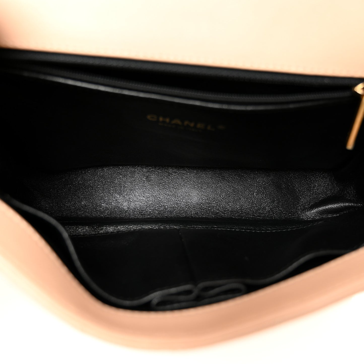 Caviar Quilted Medium CC Filigree Flap Beige Black
