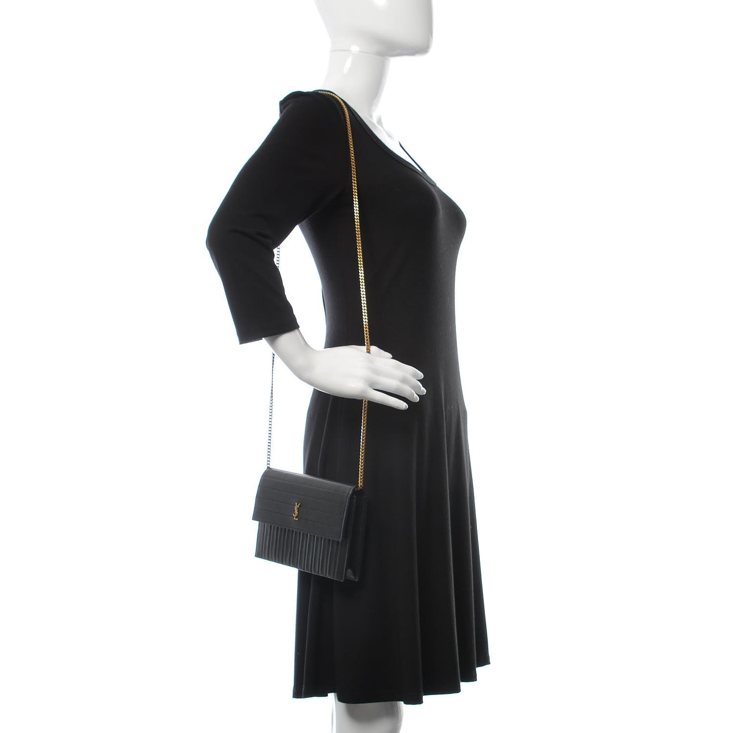 Calfskin Matelasse Victoire Chain Wallet Black