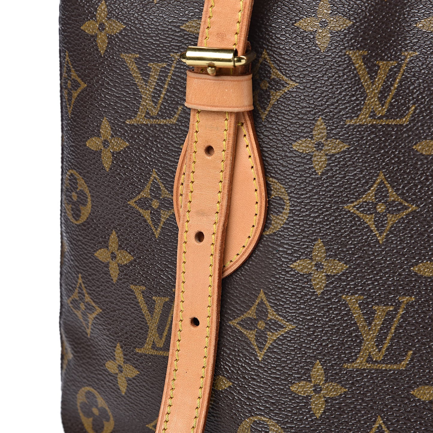 Monogram Petit Bucket 23