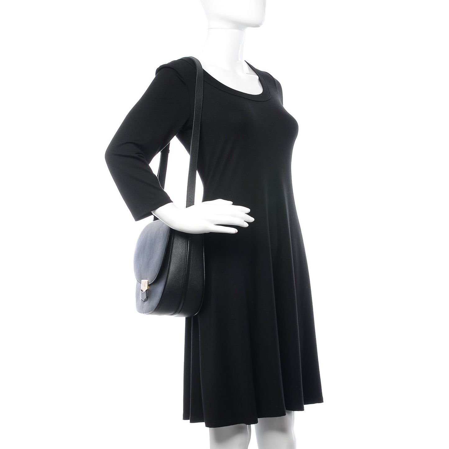 Grained Calfskin Medium Trotteur Black