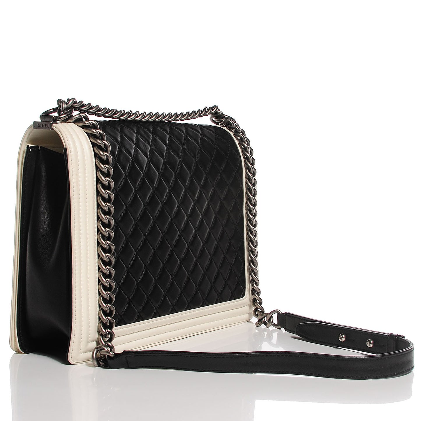 Lambskin Quilted Large Boy Flap Black White