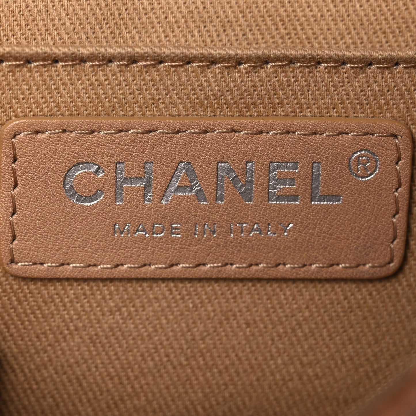 Caviar Small Natural Beauty Flap Brown