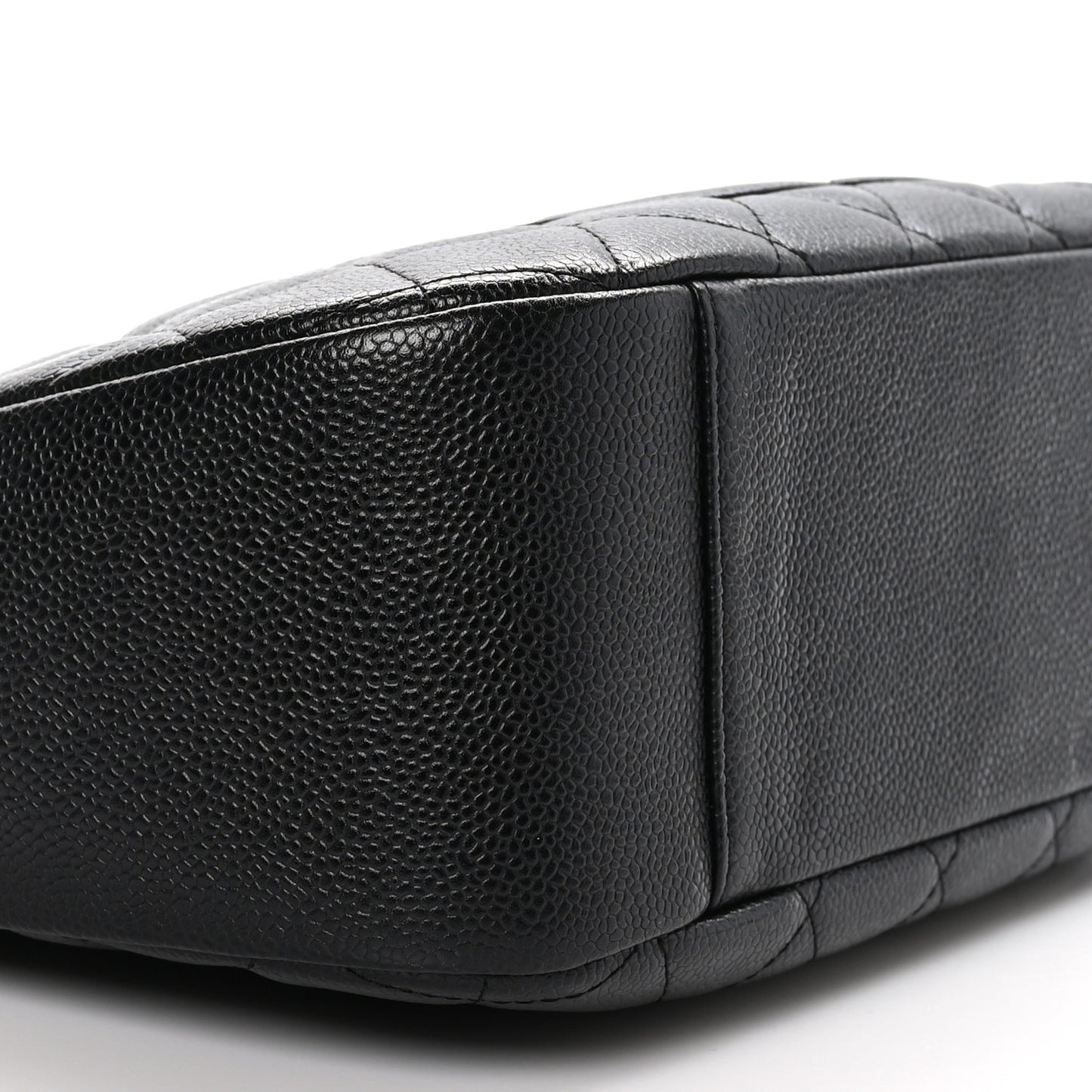 Caviar Quilted Timeless CC Shoulder Bag Black