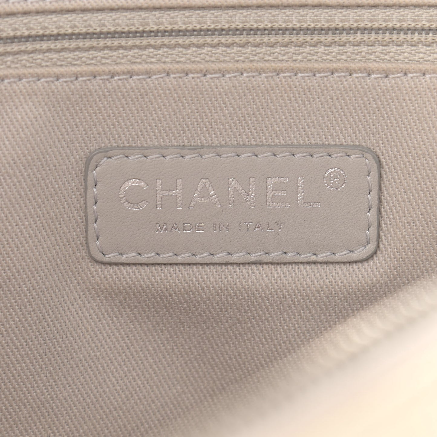 Caviar Quilted Jumbo Easy Flap Dark White