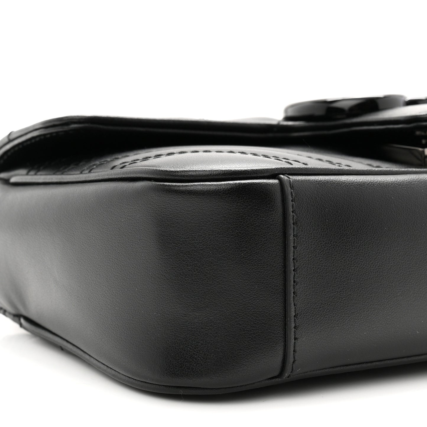 Calfskin Matelasse Monochrome Mini GG Marmont Shoulder Bag Black
