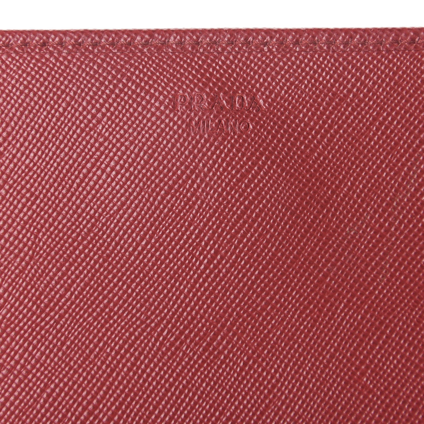 Saffiano Metal Oro Chain Wallet Fuoco