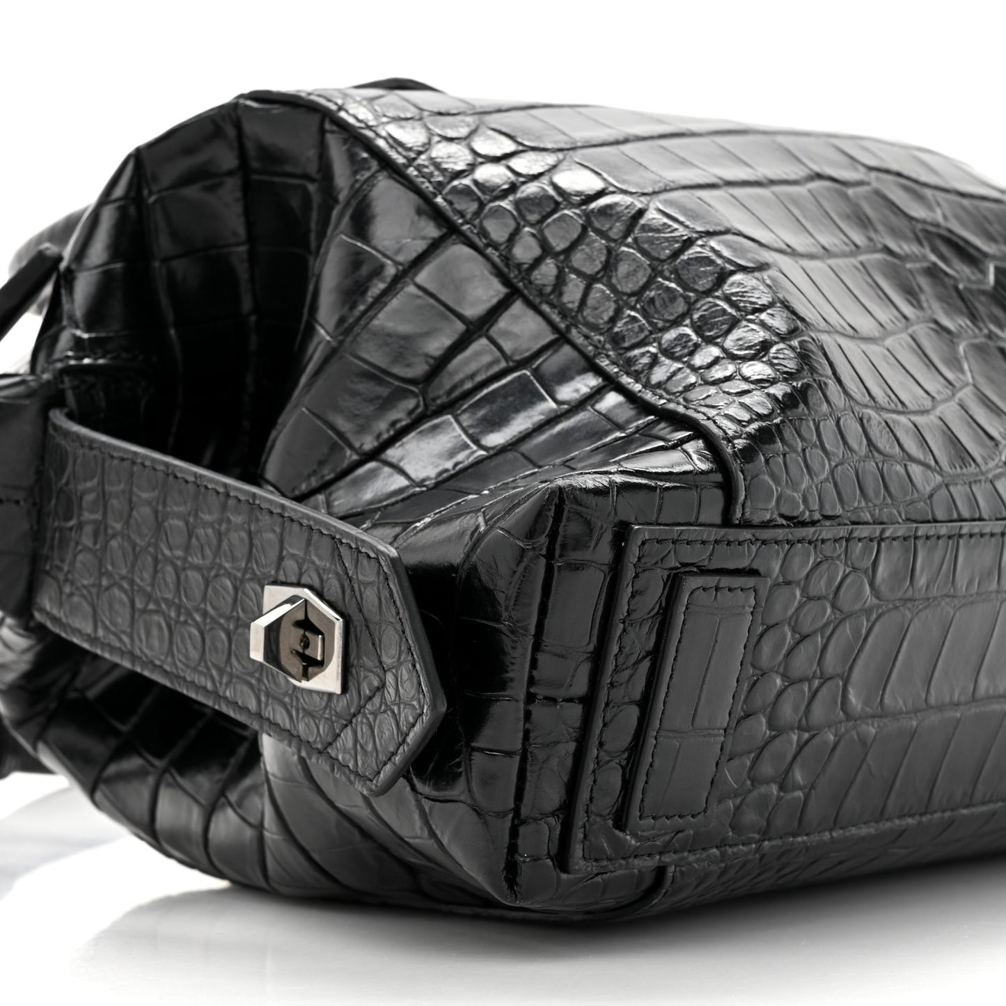 Calfskin Crocodile Embossed Medium Soft Antigona Black