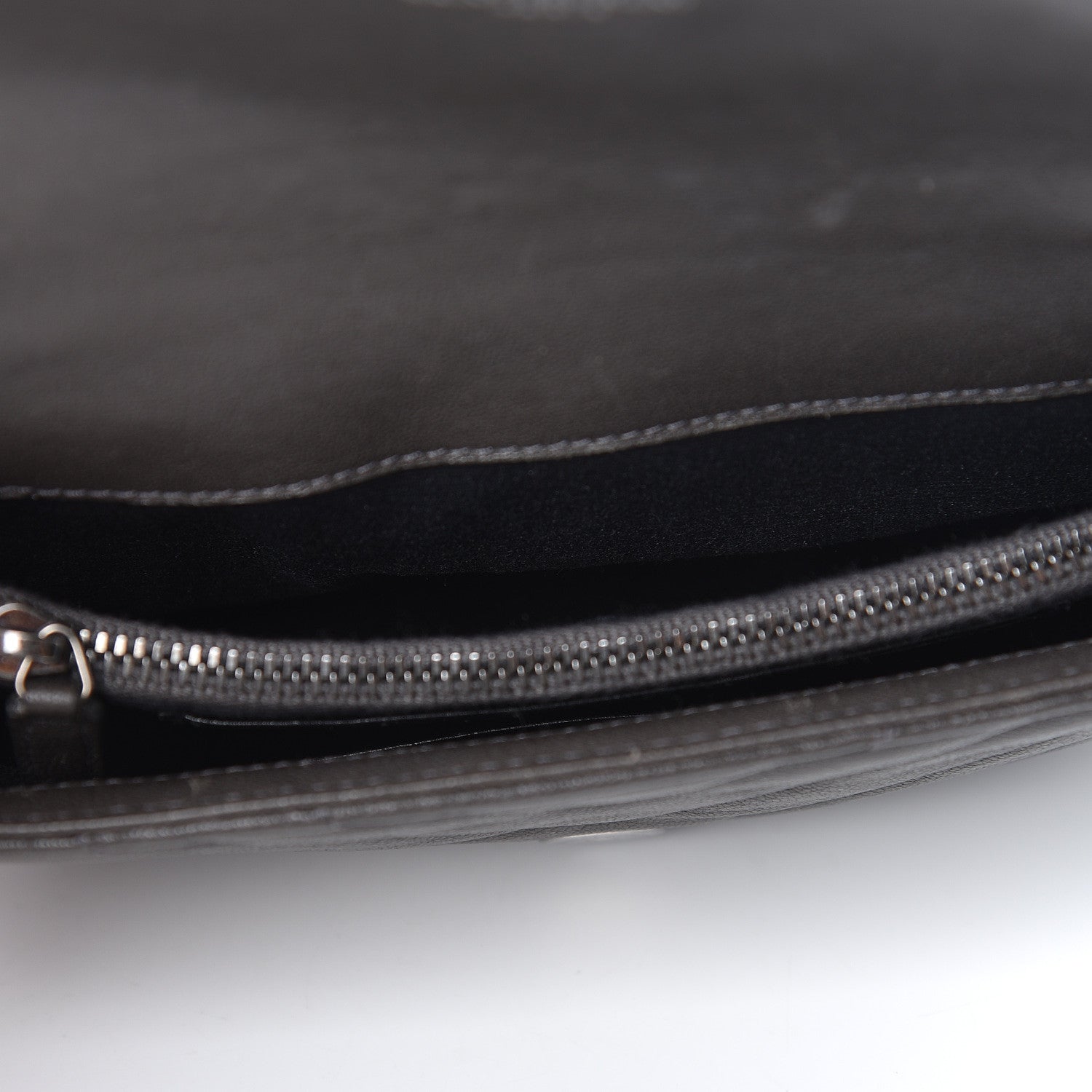 Saint Laurent Sheepskin Matelasse Chevron Monogram College Chain Wallet Coal 5 of 14