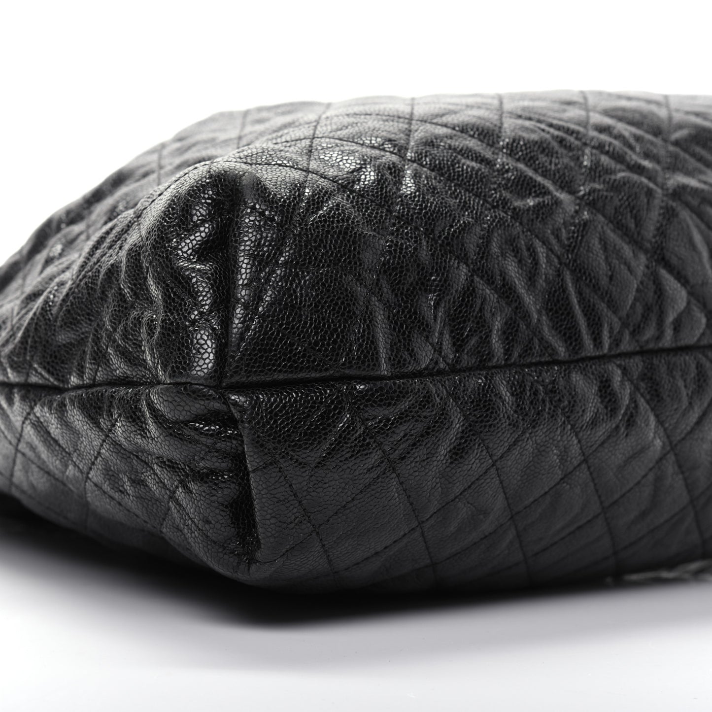 Distressed Glazed Caviar Quilted Large Elastic Tote Black