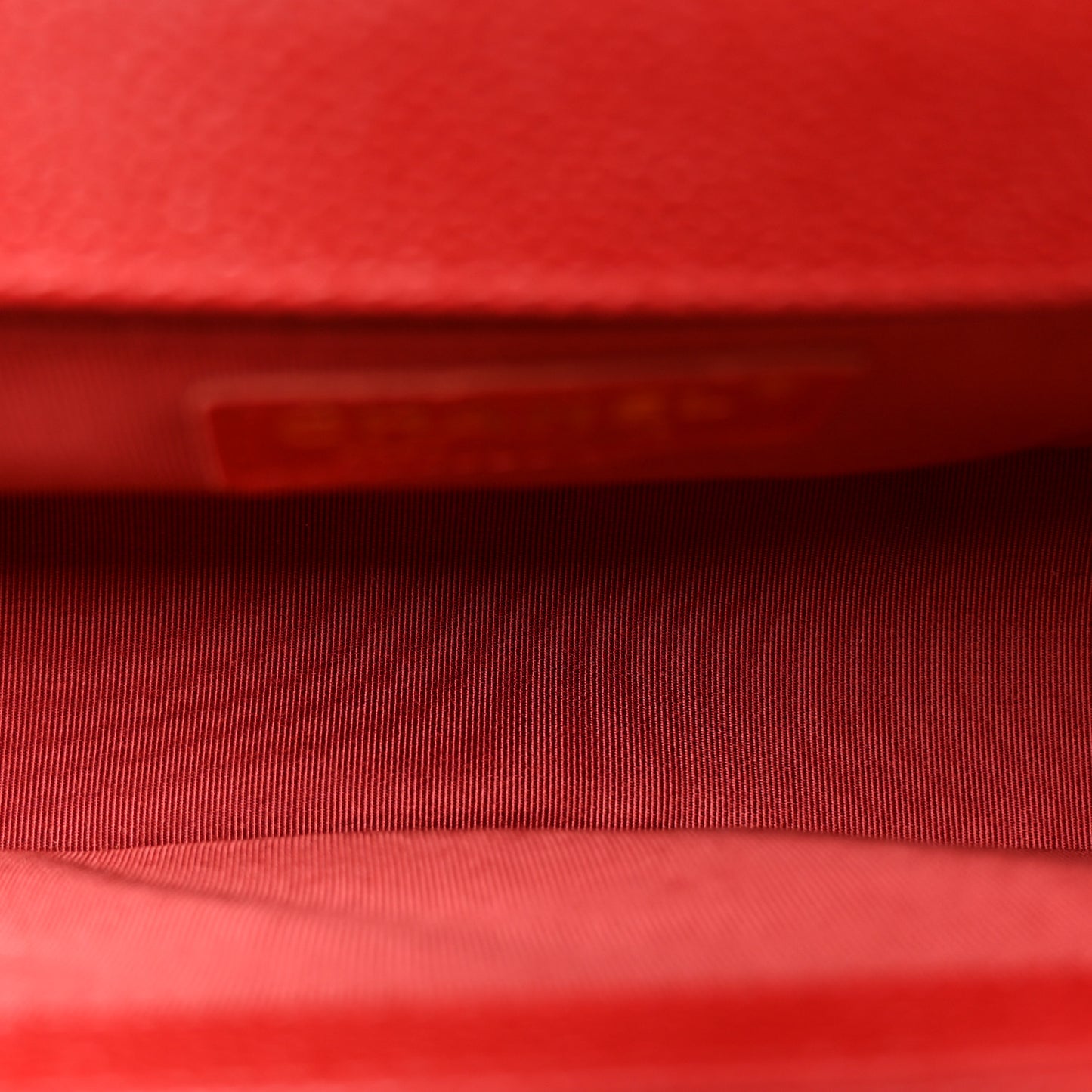 Caviar Quilted Medium Boy Flap Red