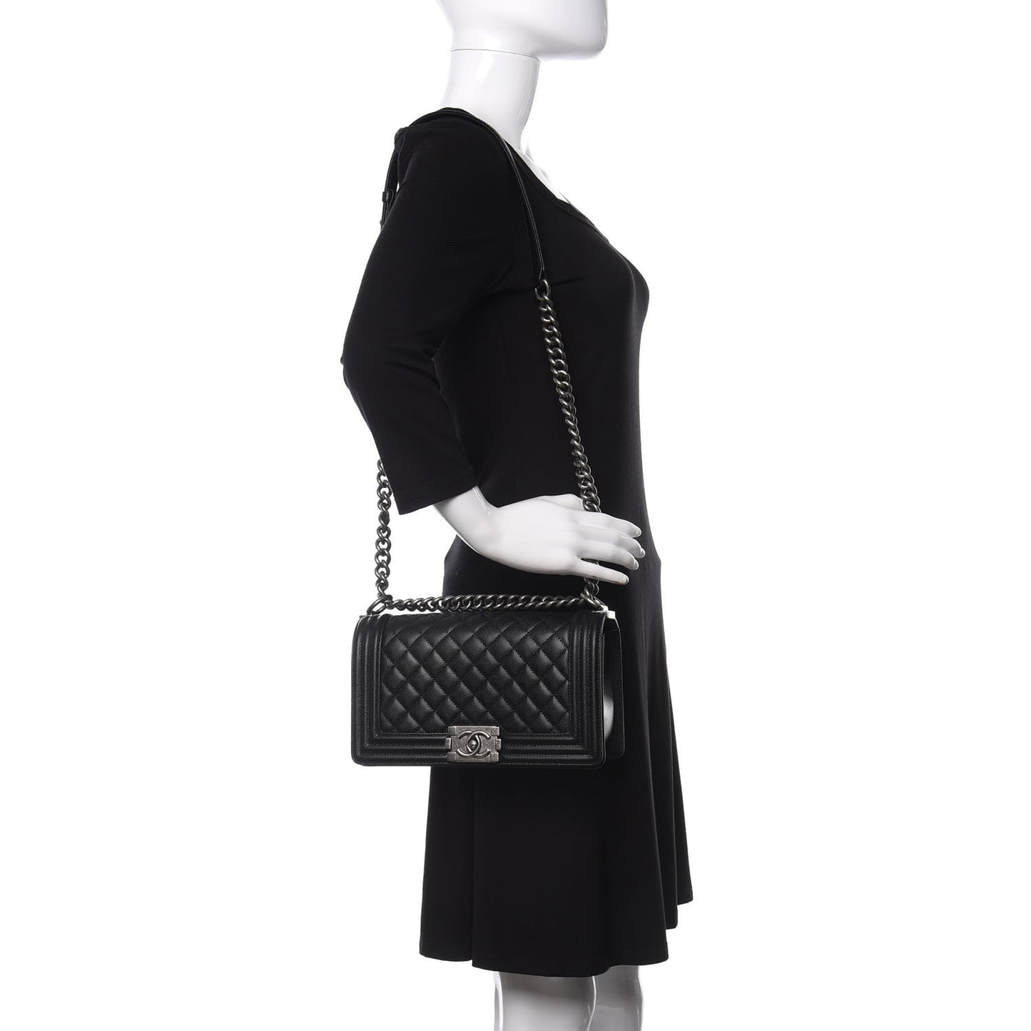 Caviar Quilted Medium Boy Flap Black