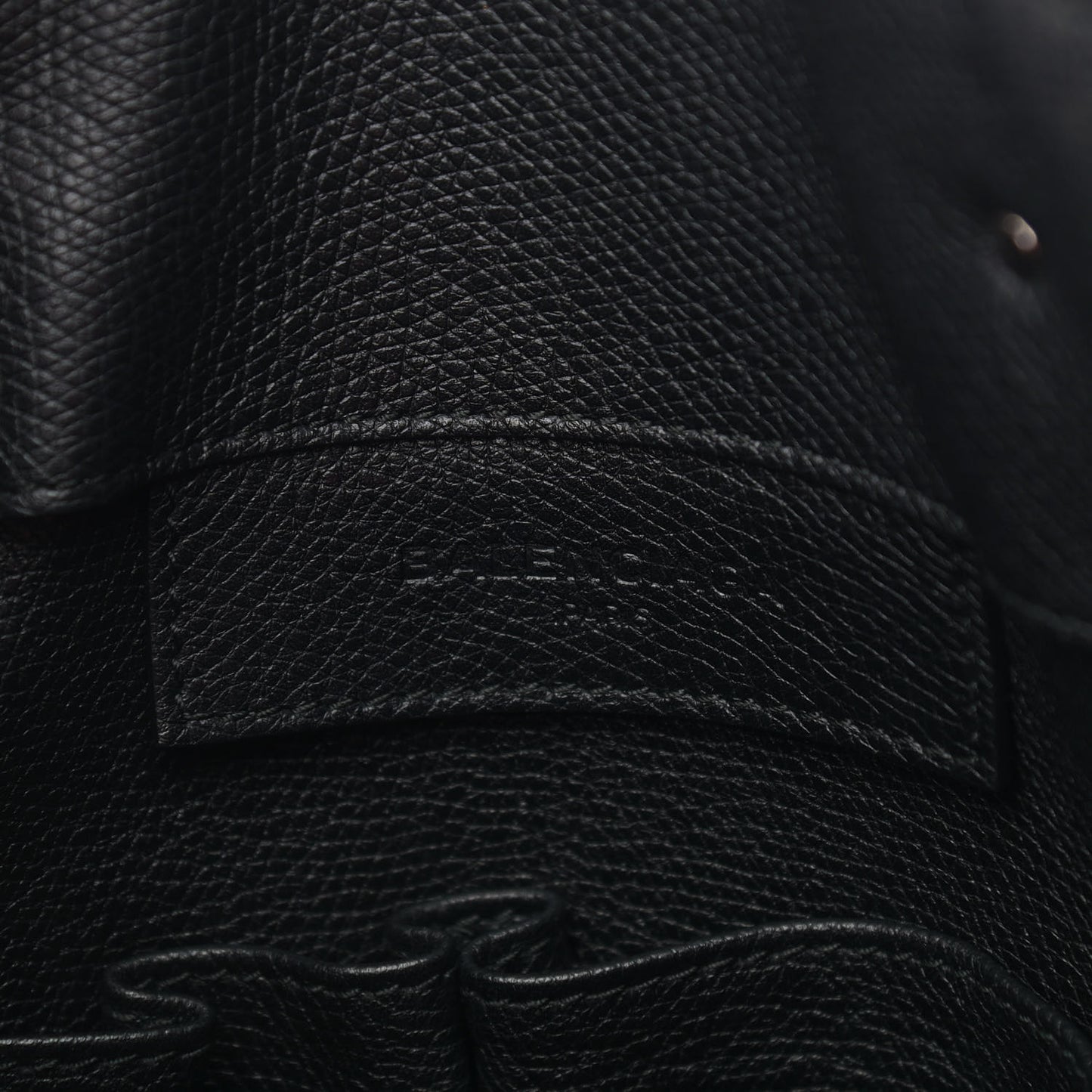 Calfskin Papier A4 Zip Around Plate Tote Black