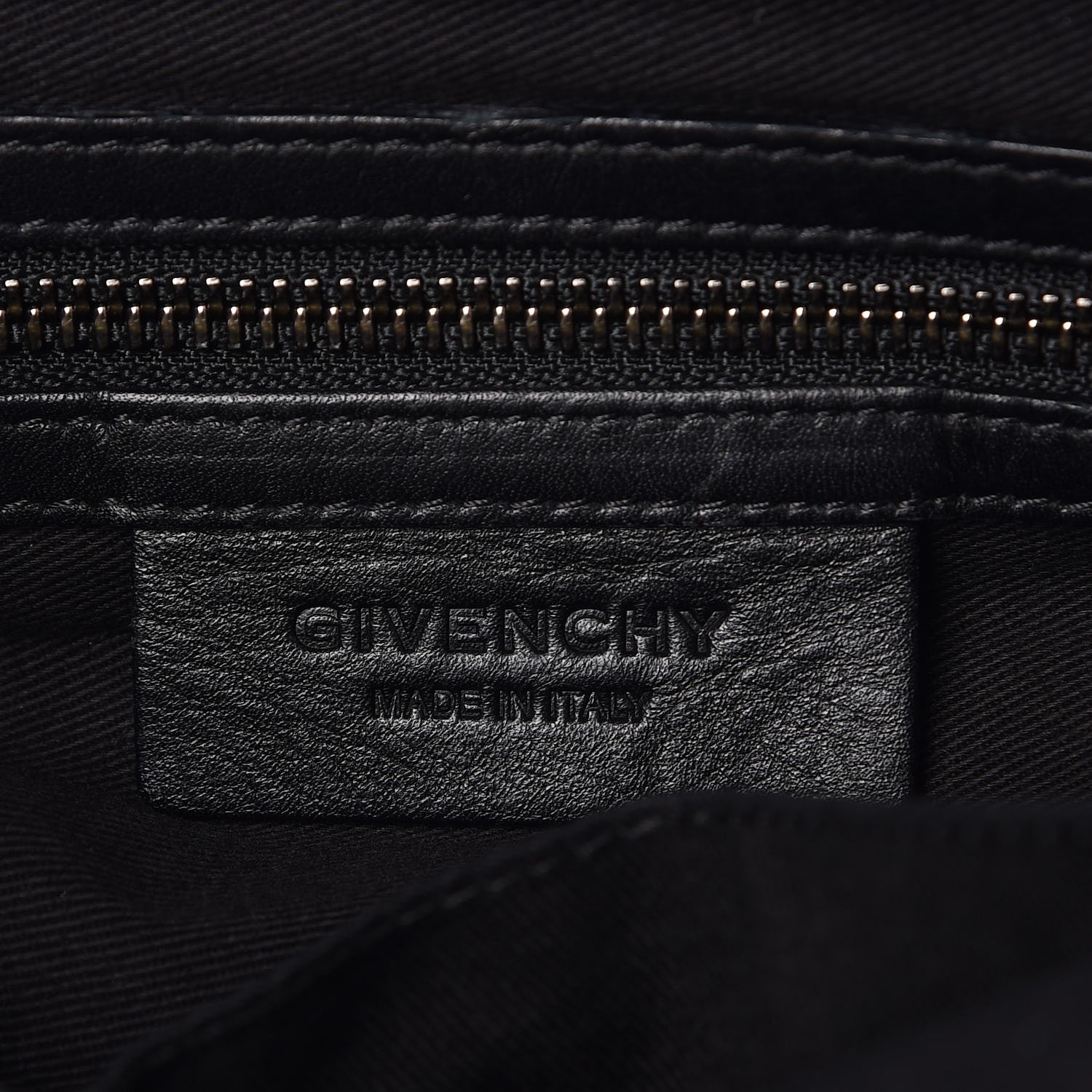 Givenchy Pebbled Lambskin Zip Animation Medium Nightingale Black 7 of 14
