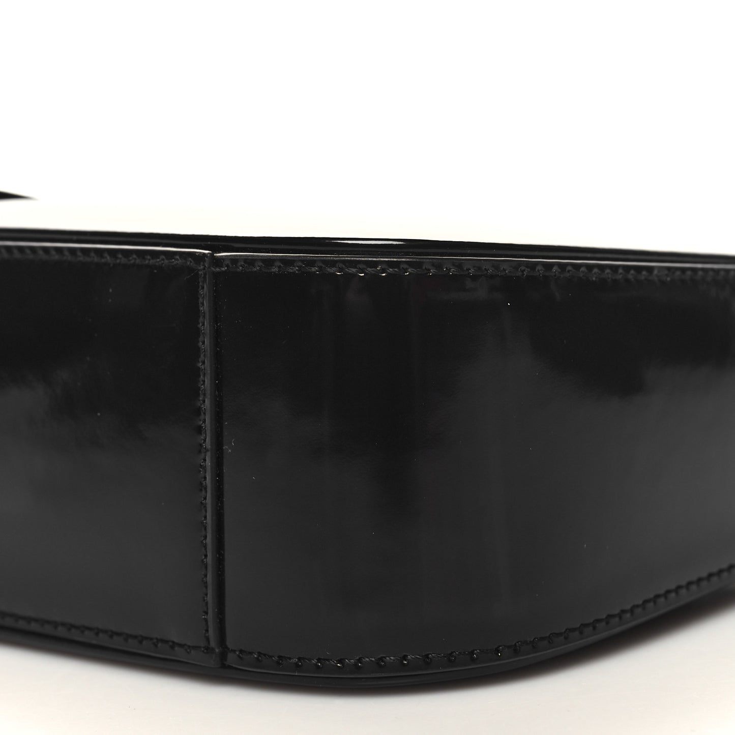 Patent Le 5 A 7 Monochrome Hobo Black