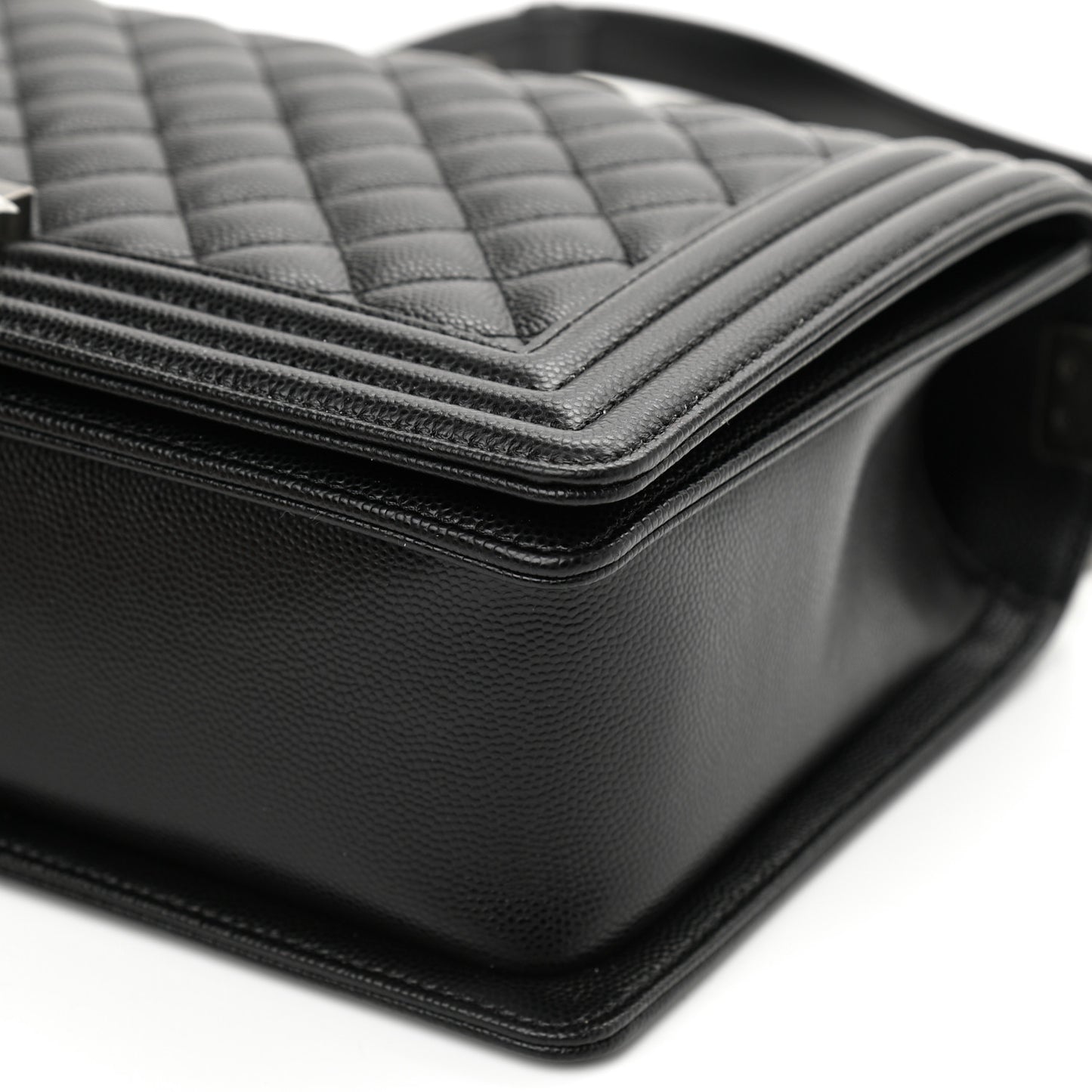 Caviar Quilted New Medium Boy Flap Black