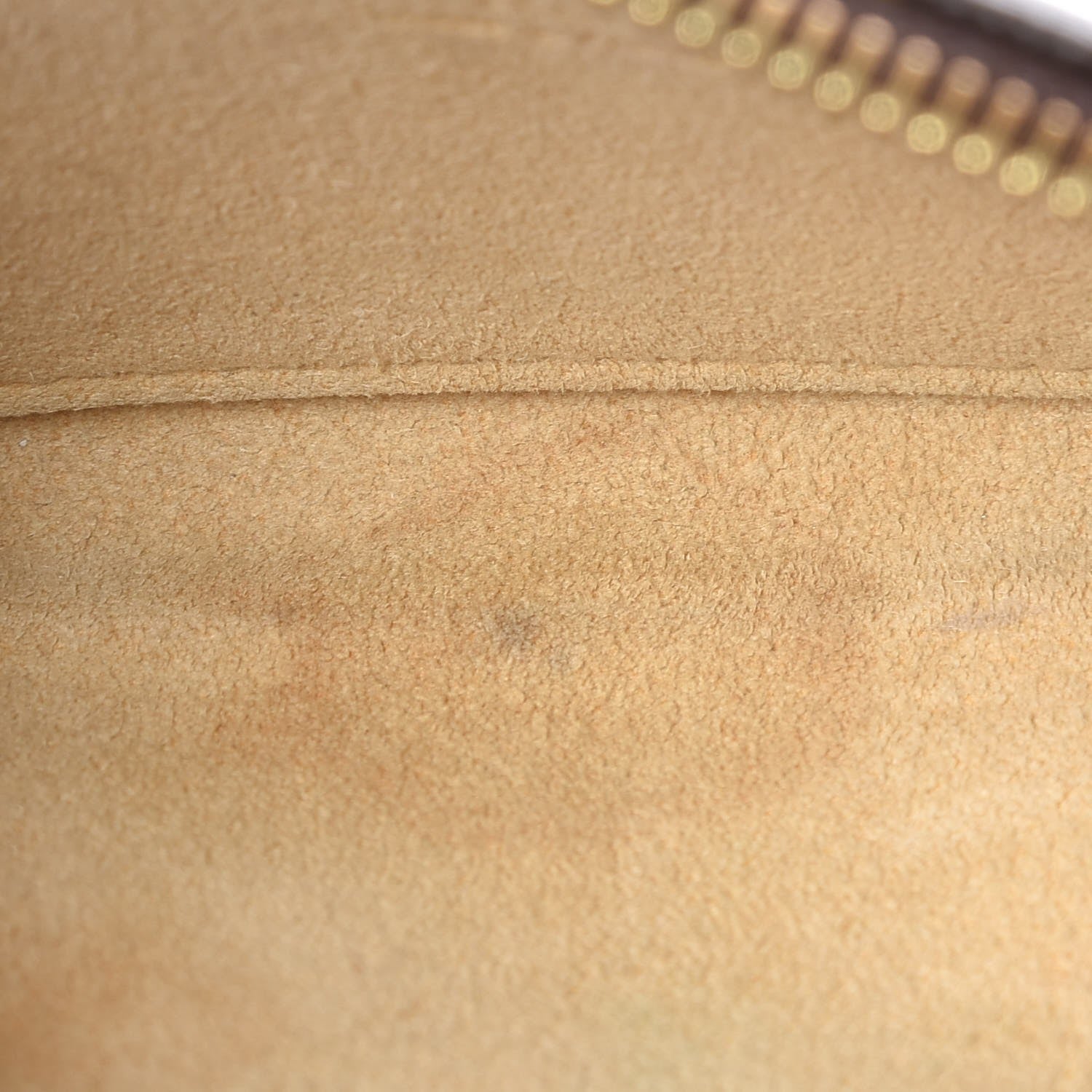 Louis Vuitton Monogram Pochette Milla MM 7 of 9