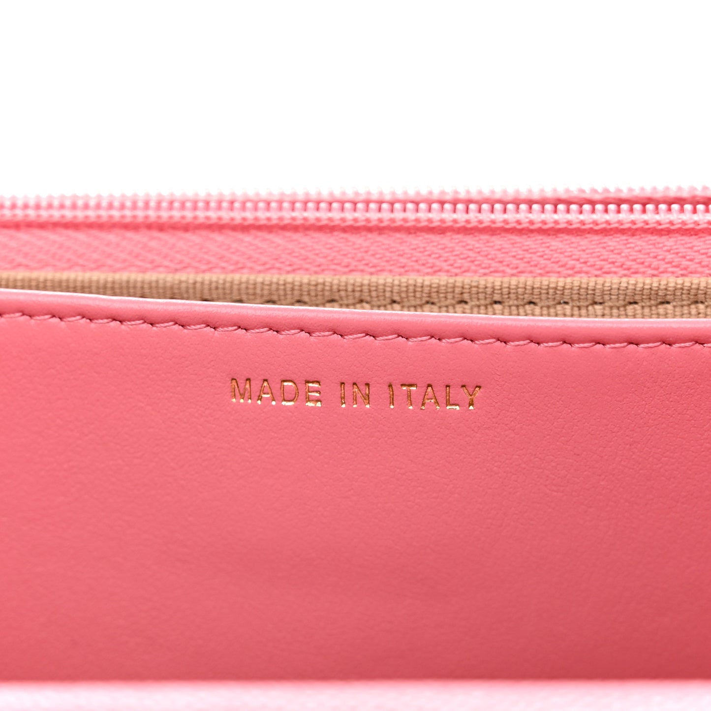 Caviar Quilted Textured CC Wallet On Chain WOC Pink