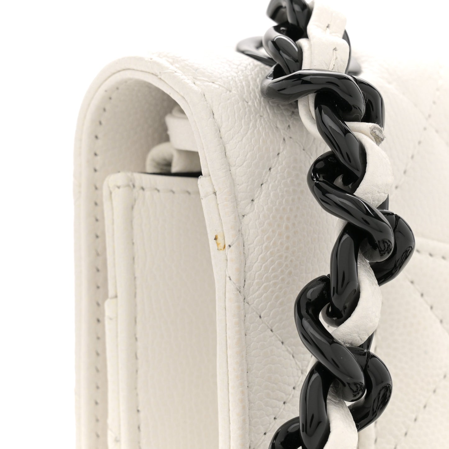 Caviar Quilted My Everything Wallet On Chain WOC White