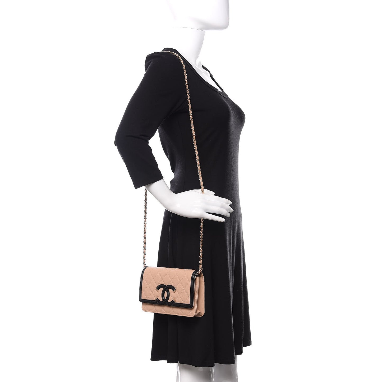 Caviar Quilted CC Filigree Wallet On Chain WOC Beige Black