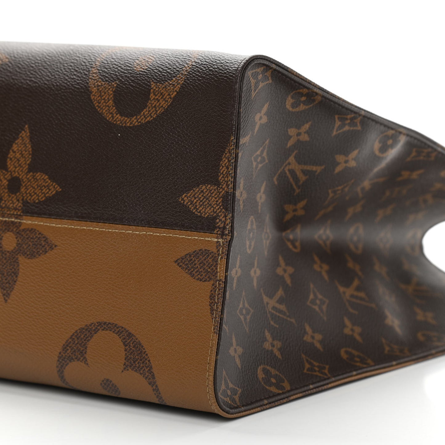 Reverse Monogram Giant Onthego GM